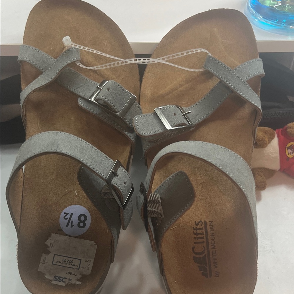 Cliffs by White Mountain Women's Gray and Tan Sandals
